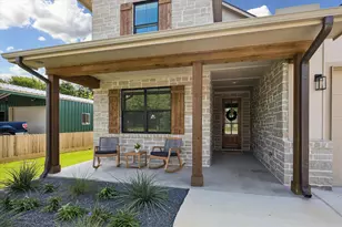 1033 S Masonic St, Bellville, TX 77418 - Photo 2