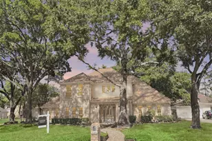 18326 Lake Oaks Dr, Spring, TX 77388 - Photo 2