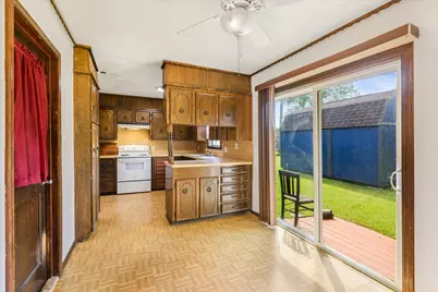 213 Highland Drive, Hitchcock, TX 77563 - Photo 4