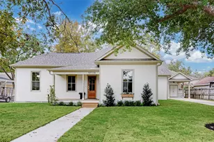 138 Lakeview Dr, Sugar Land, TX 77498 - Photo 1
