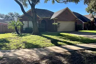 4630 Jaymar Dr, Sugar Land, TX 77479 - Photo 1