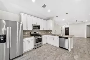 1631 City Pass Ln, Houston, TX 77047 - Photo 4