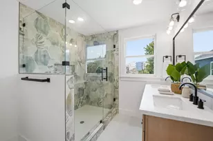 2010 Rosenberg St, Galveston, TX 77550 - Photo 12