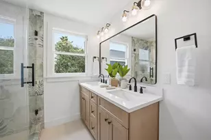 2010 Rosenberg St, Galveston, TX 77550 - Photo 14