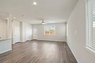 3915 Deledda Dr, Katy, TX 77493 - Photo 4