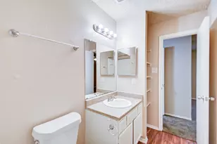 13106 Townwood Dr, Houston, TX 77045 - Photo 16