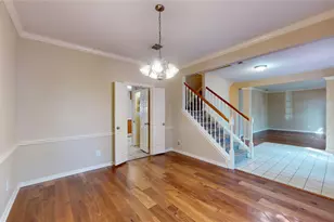 2810 White Oak Ln, Pearland, TX 77584 - Photo 8