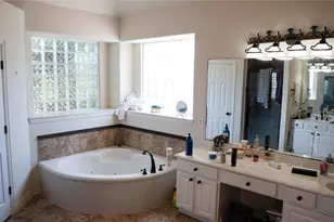 6002 Pinecreek Ridge Ct, Spring, TX 77379 - Photo 10