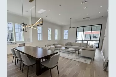 3317 Green Lilly Lane, Houston, TX 77008 - Photo 4