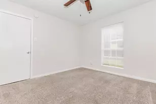 10402 Sandpiper Dr, Houston, TX 77096 - Photo 6