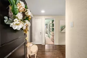 14655 Champion Forest Dr, Houston, TX 77069 - Photo 8