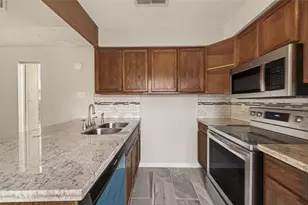 3152 Windchase Blvd, Houston, TX 77082 - Photo 10