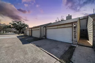 14209 Briarsage Ct, Houston, TX 77077 - Photo 4