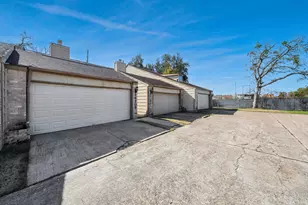 14209 Briarsage Ct, Houston, TX 77077 - Photo 36