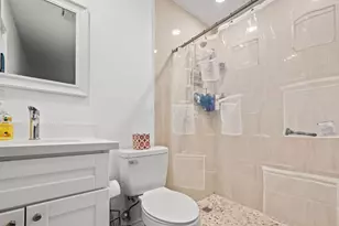 8215 Braes River Dr, Houston, TX 77074 - Photo 18