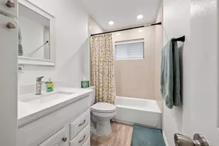 8215 Braes River Dr, Houston, TX 77074 - Photo 20