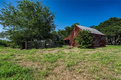 4038 Farek Loth Road, Schulenburg, TX 78956 - Photo 14