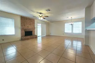 2 Redberry Ct, The Woodlands, TX 77381 - Photo 10