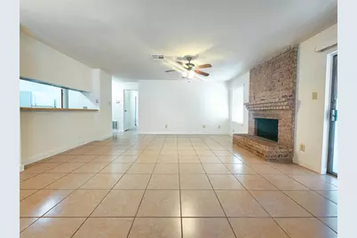 2 Redberry Court, The Woodlands, TX 77381 - Photo 6