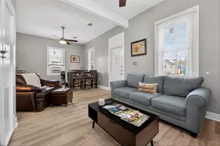 615 7th St, Galveston, TX 77550 - Photo 2