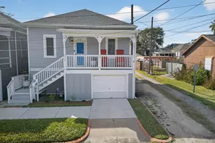615 7th St, Galveston, TX 77550 - Photo 1