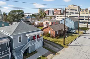 615 7th St, Galveston, TX 77550 - Photo 28