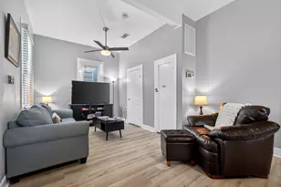 615 7th St, Galveston, TX 77550 - Photo 4