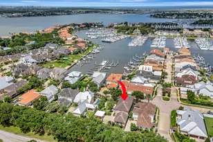 604 Harborside Way, Kemah, TX 77565 - Photo 2