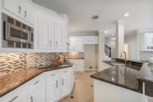 14122 Champion Village Dr, Houston, TX 77069 - Photo 6