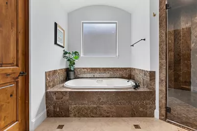 22 Johnathan Landing Court, The Woodlands, TX 77389 - Photo 18