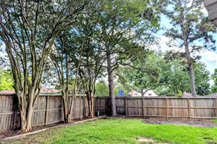 12214 Meadow Berry Dr, Meadows Place, TX 77477 - Photo 16