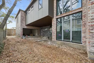 2247 Chilton Rd, Houston, TX 77019 - Photo 16