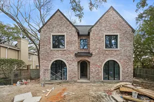 2247 Chilton Rd, Houston, TX 77019 - Photo 2