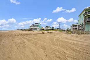 923 Tidelands Dr, Crystal Beach, TX 77650 - Photo 36
