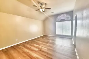 2715 Sailors Moon Dr, Friendswood, TX 77546 - Photo 10