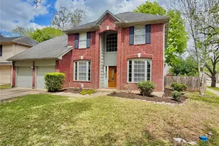 6315 Laurel Bush Ln, Sugar Land, TX 77479 - Photo 2