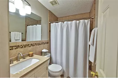 1415 Crystal Lake Circle E, Pearland, TX 77584 - Photo 30