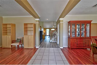 1415 Crystal Lake Circle E, Pearland, TX 77584 - Photo 6