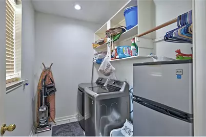 1415 Crystal Lake Circle E, Pearland, TX 77584 - Photo 18