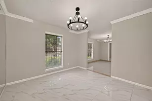 5207 Bent Bough Ln, Houston, TX 77088 - Photo 6