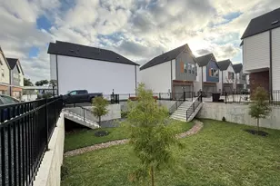 8430 Vogue Ln, Houston, TX 77055 - Photo 18