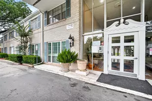 2600 Bellefontaine St Apt D24, Houston, TX 77025 - Photo 2