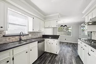 1804 Sleepy Creek Way, Pearland, TX 77581 - Photo 14