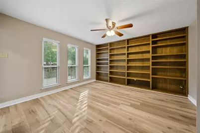 9814 King Circle S, Manvel, TX 77578 - Photo 12