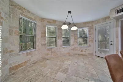 9814 King Circle S, Manvel, TX 77578 - Photo 10