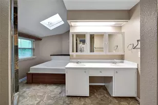 9814 King Cir S, Manvel, TX 77578 - Photo 16