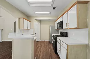 1805 Manor Cir, Rosenberg, TX 77471 - Photo 16