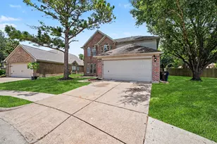 1805 Manor Cir, Rosenberg, TX 77471 - Photo 2
