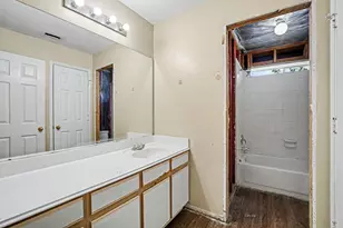 1805 Manor Cir, Rosenberg, TX 77471 - Photo 10