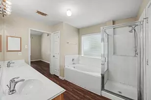 1805 Manor Cir, Rosenberg, TX 77471 - Photo 22